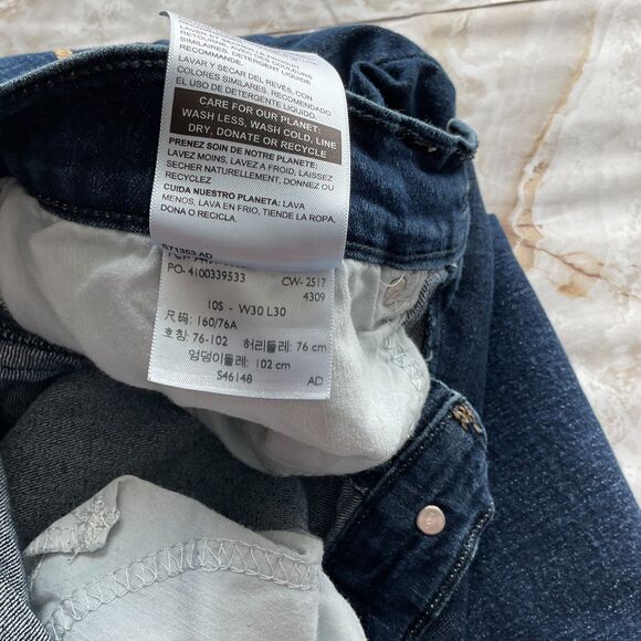 Levi Strauss Signature Curvy Straight Jeans Women's Dark Wash Distressed Raw Hem - Picture 5 of 7